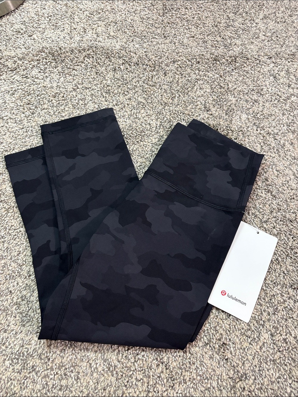 Lululemon Wunder Under Crop (21”) Legginhs size 6 NWT